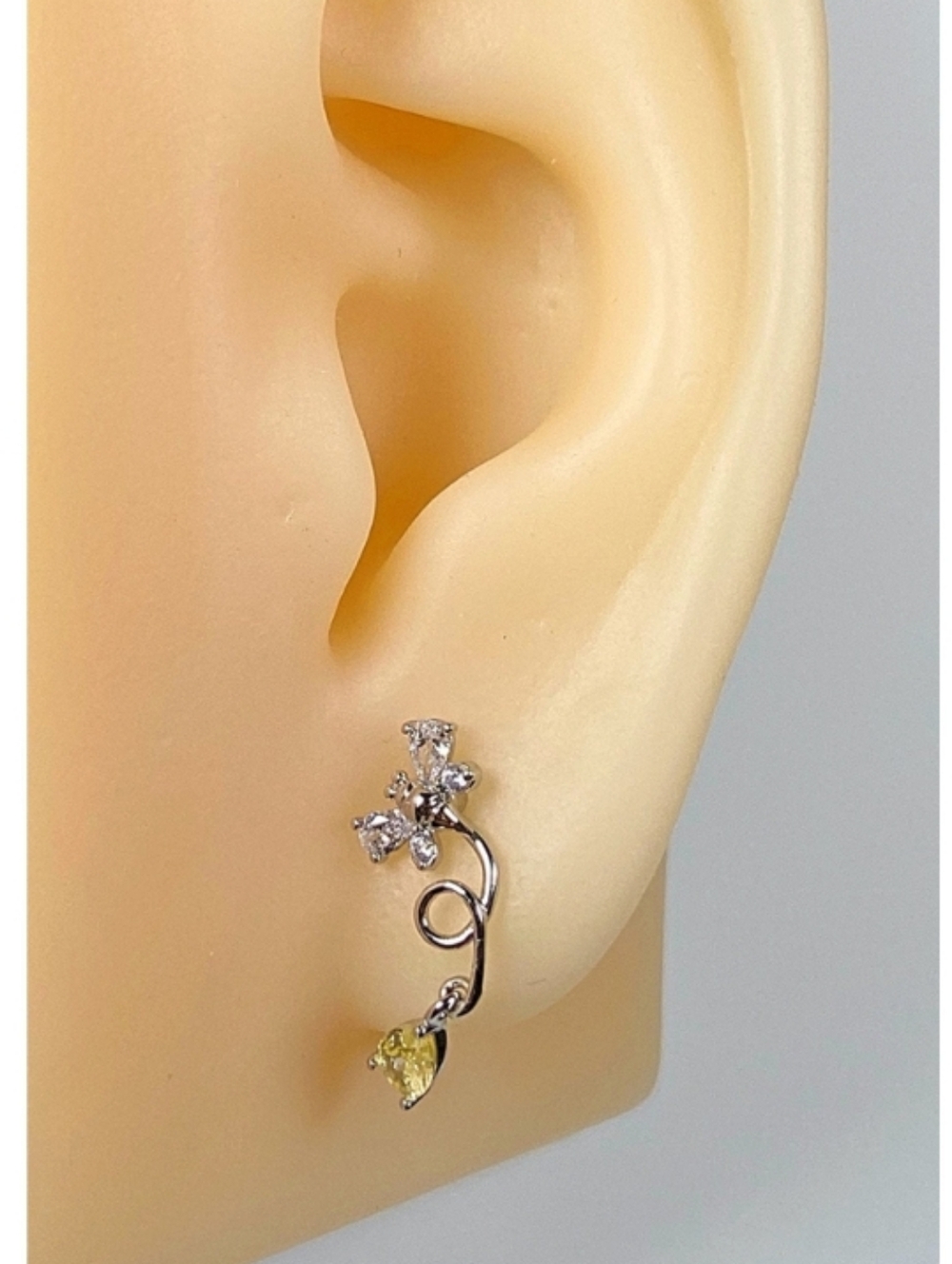 L shaped nose ring - Picture 4 of 10